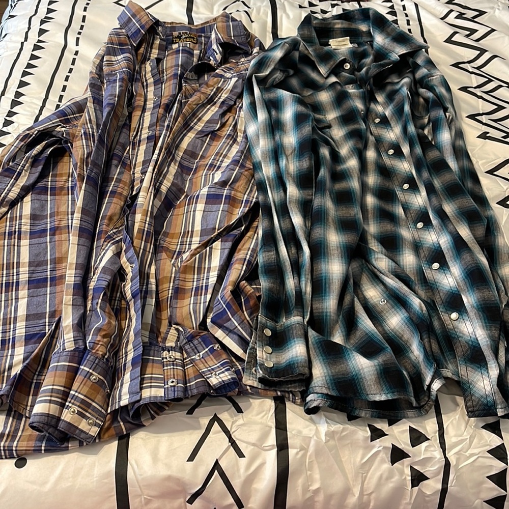 Lot of 2 XLT men’s button down shirts